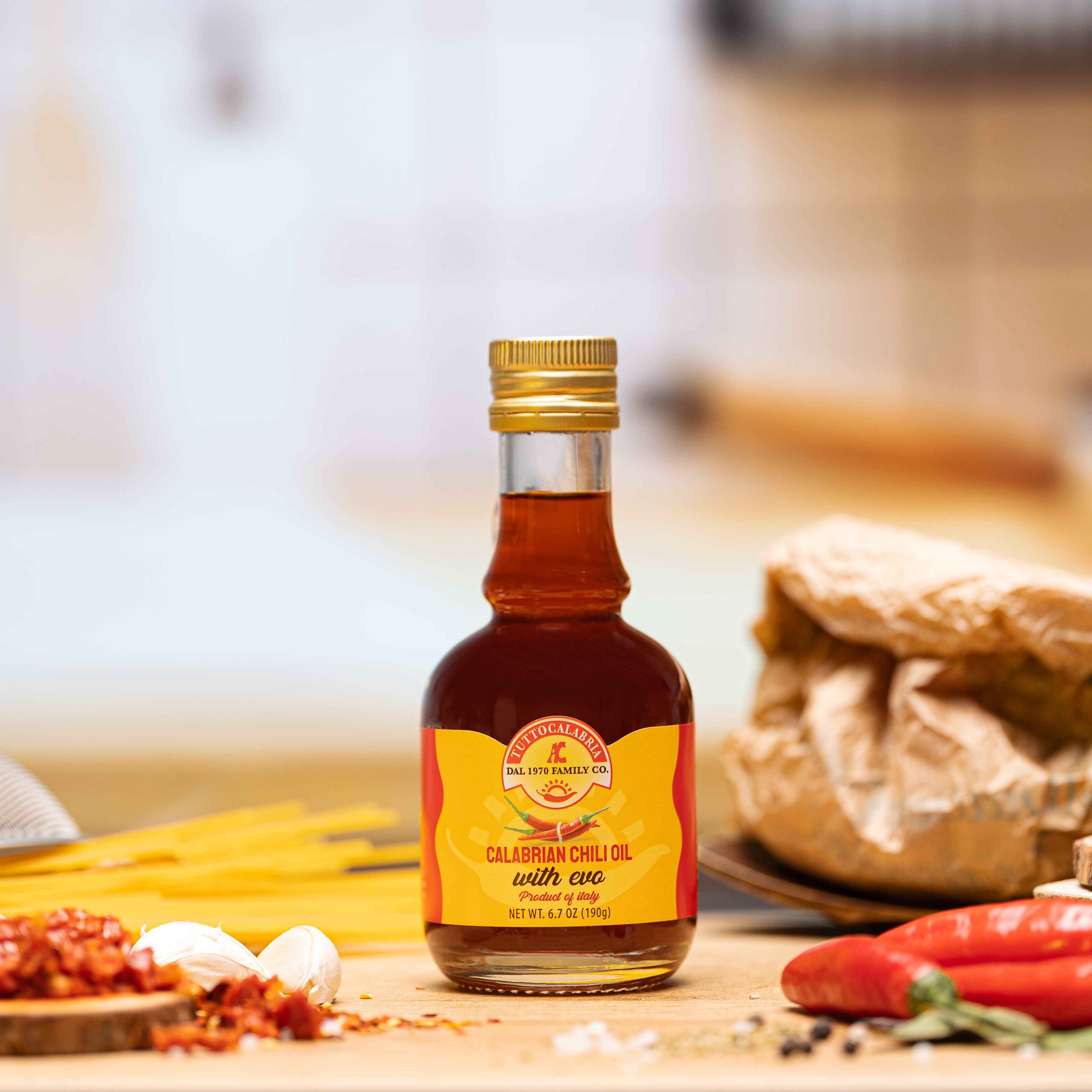 TuttoCalabria Chili Pepper Infused Extra Virgin Olive Oil – 6.76 oz (200 ml)