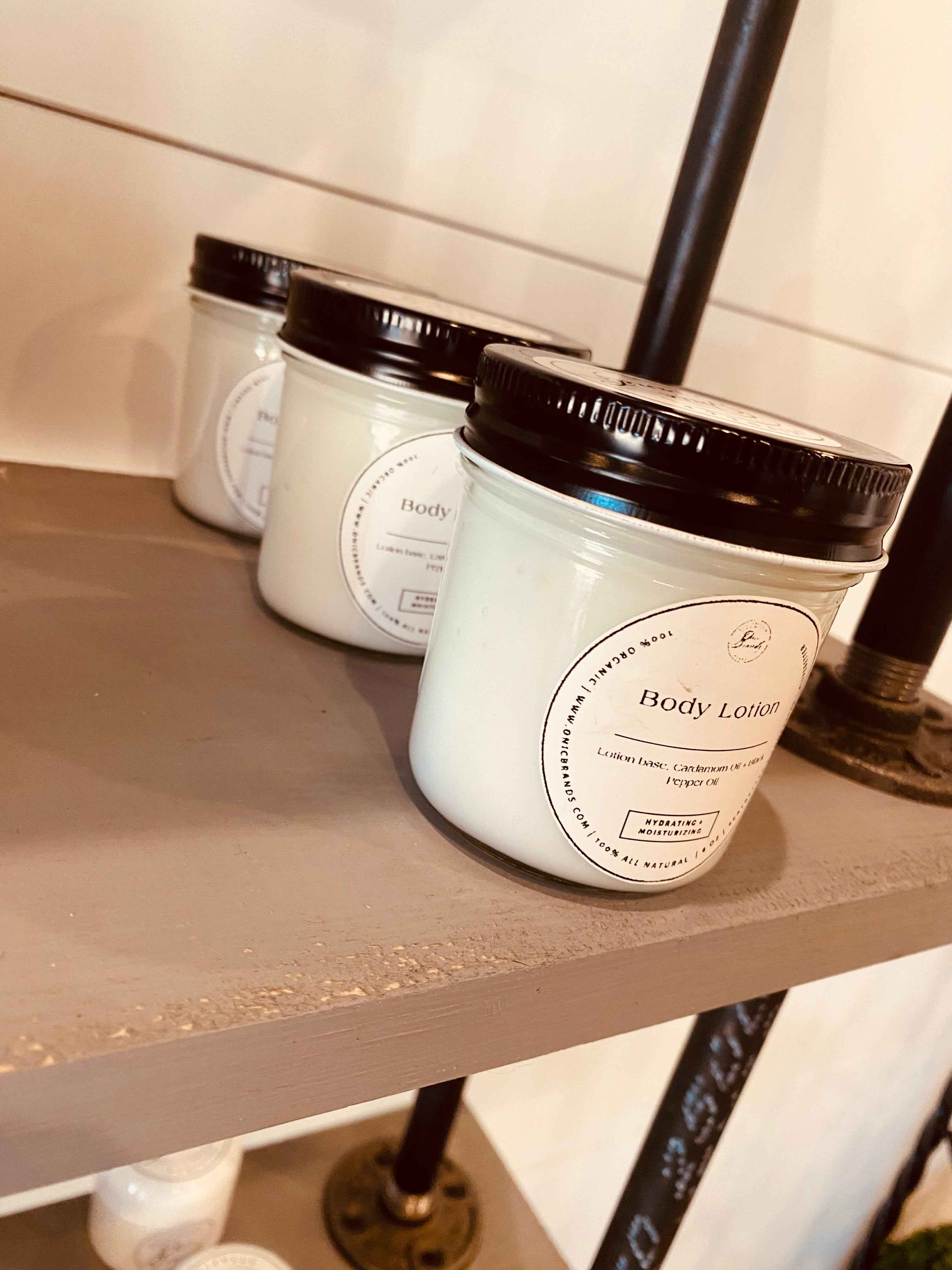 Onic Brands Body Lotion | Cardamom & Black Pepper Skincare
