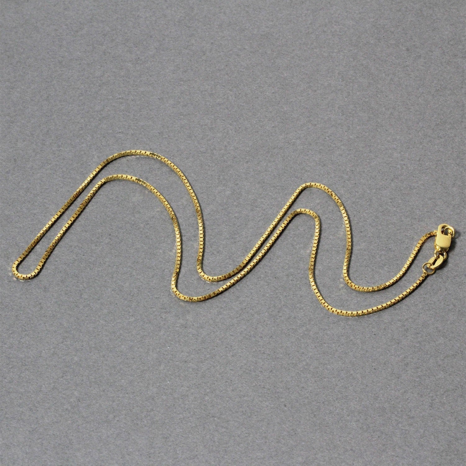 18k Yellow Gold Classic Box Chain (0.85 mm) DestGlow