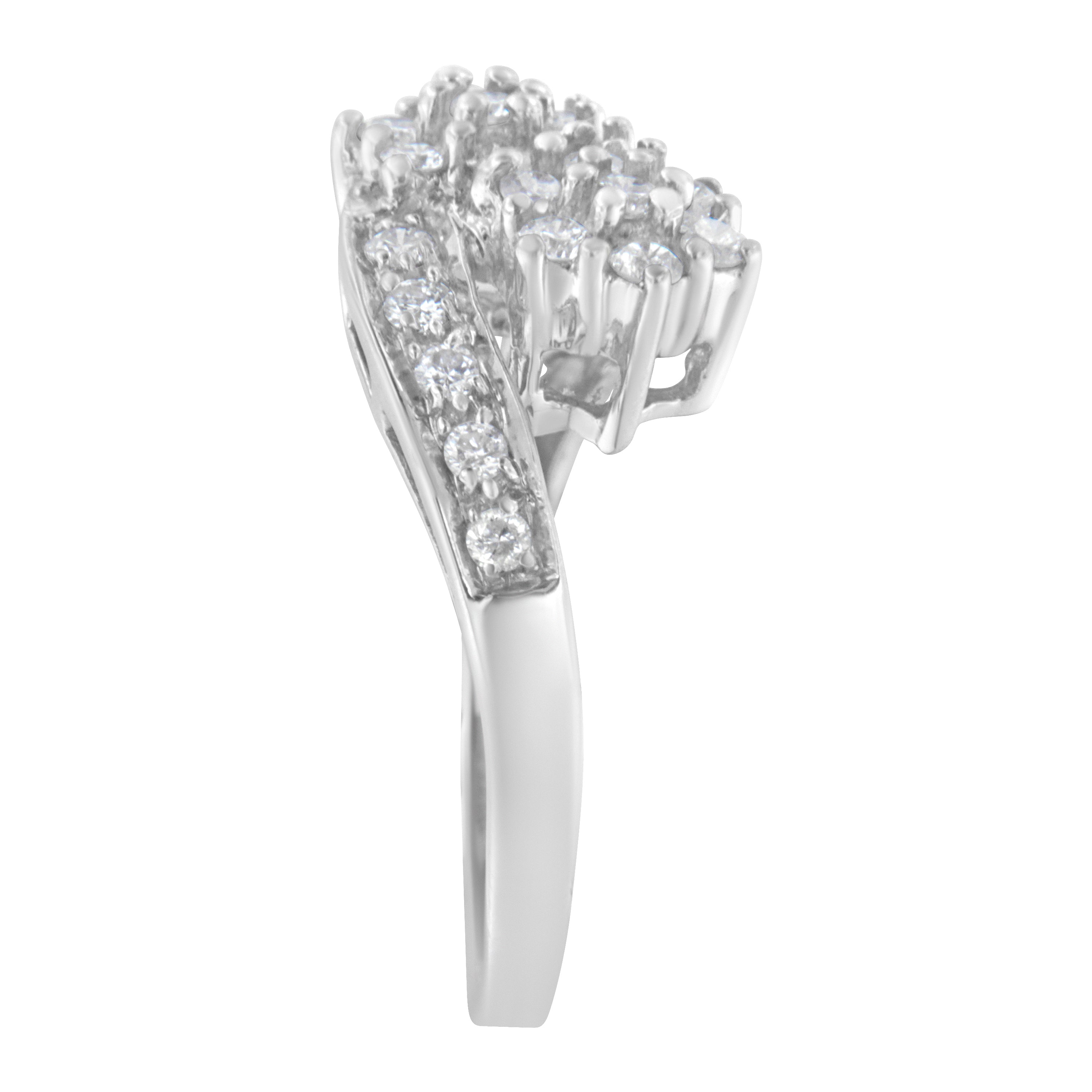 14KT White Gold Diamond Cluster Ring Band (7/8 cttw, H-I Color, I1-I2 Clarity) by Bids.com