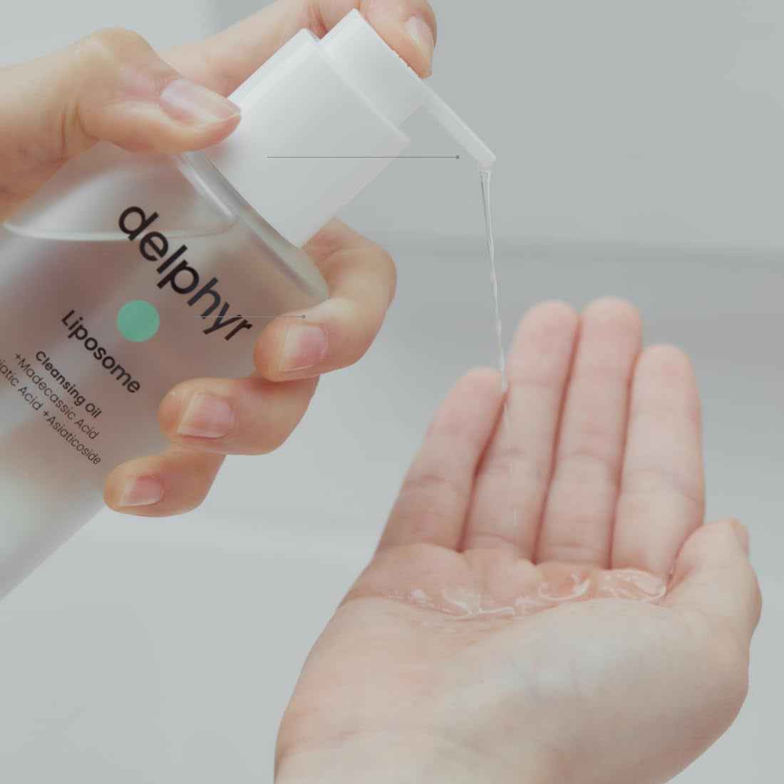 Liposome Daily Cleansing Oil, Gentle Makeup & Blackhead Remover for Sensitive Skin with Centella Asiatica TECA, Korean Skincare for Trouble Care (6.76 Fl. Oz., 200Ml)