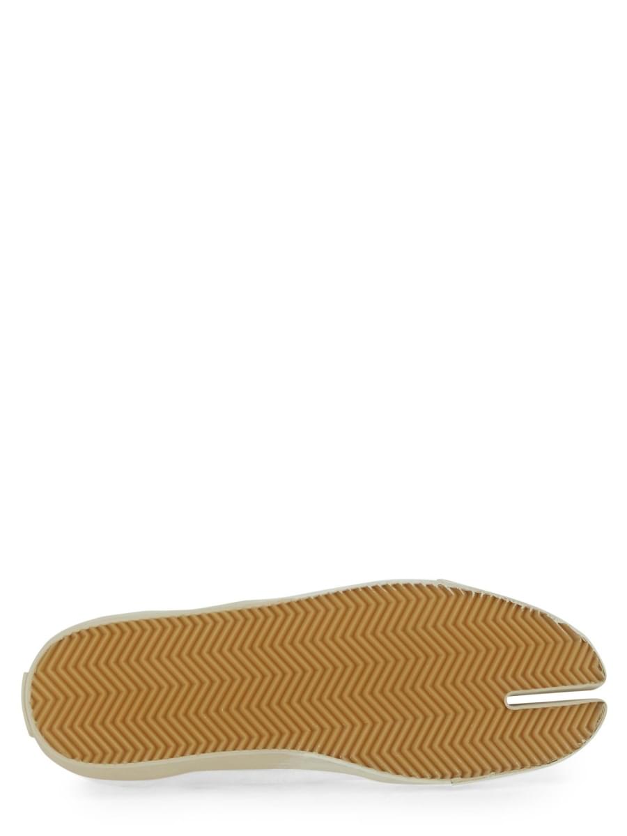 Maison Margiela Men Mary Jane "Tabi" DestGlow