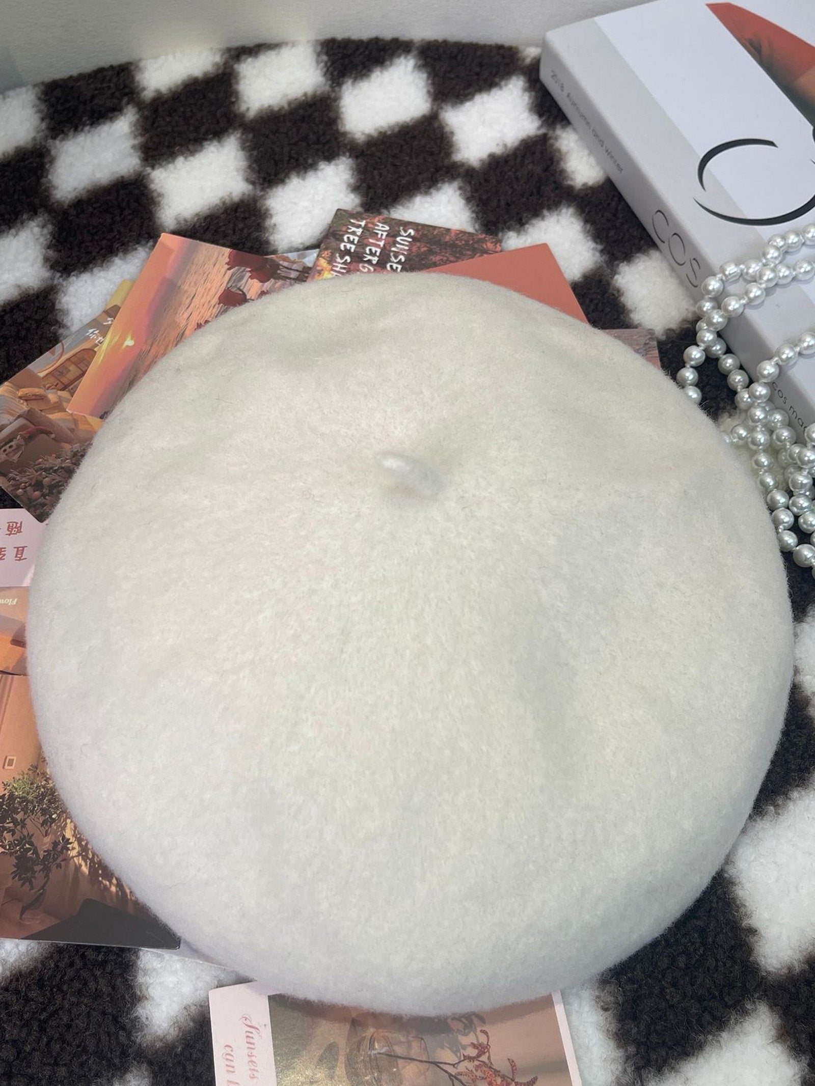 100% Wool Retro Hand-Knit Beret DestGlow