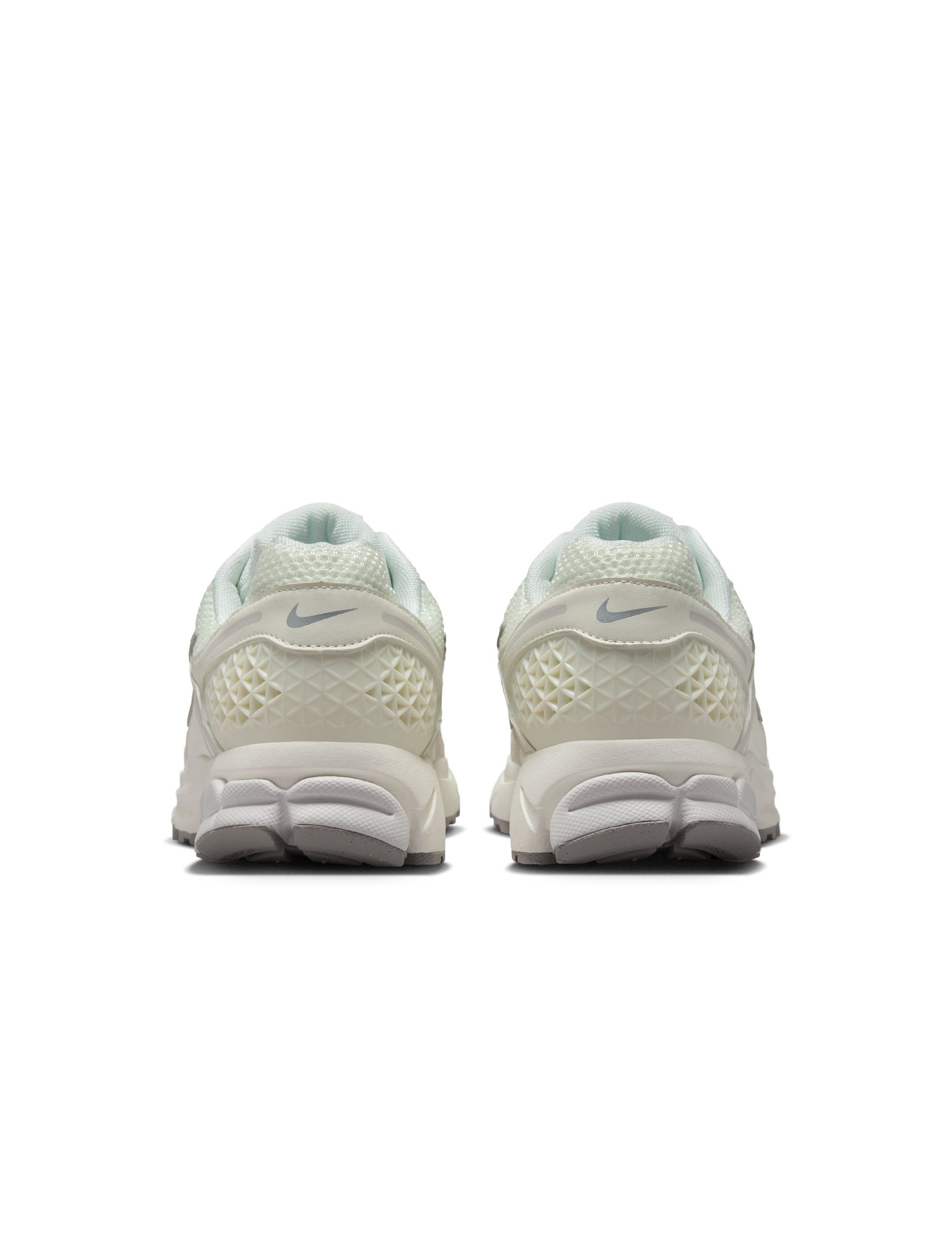 Nike Mens Zoom Vomero 5 - Sail by Denim Exchange
