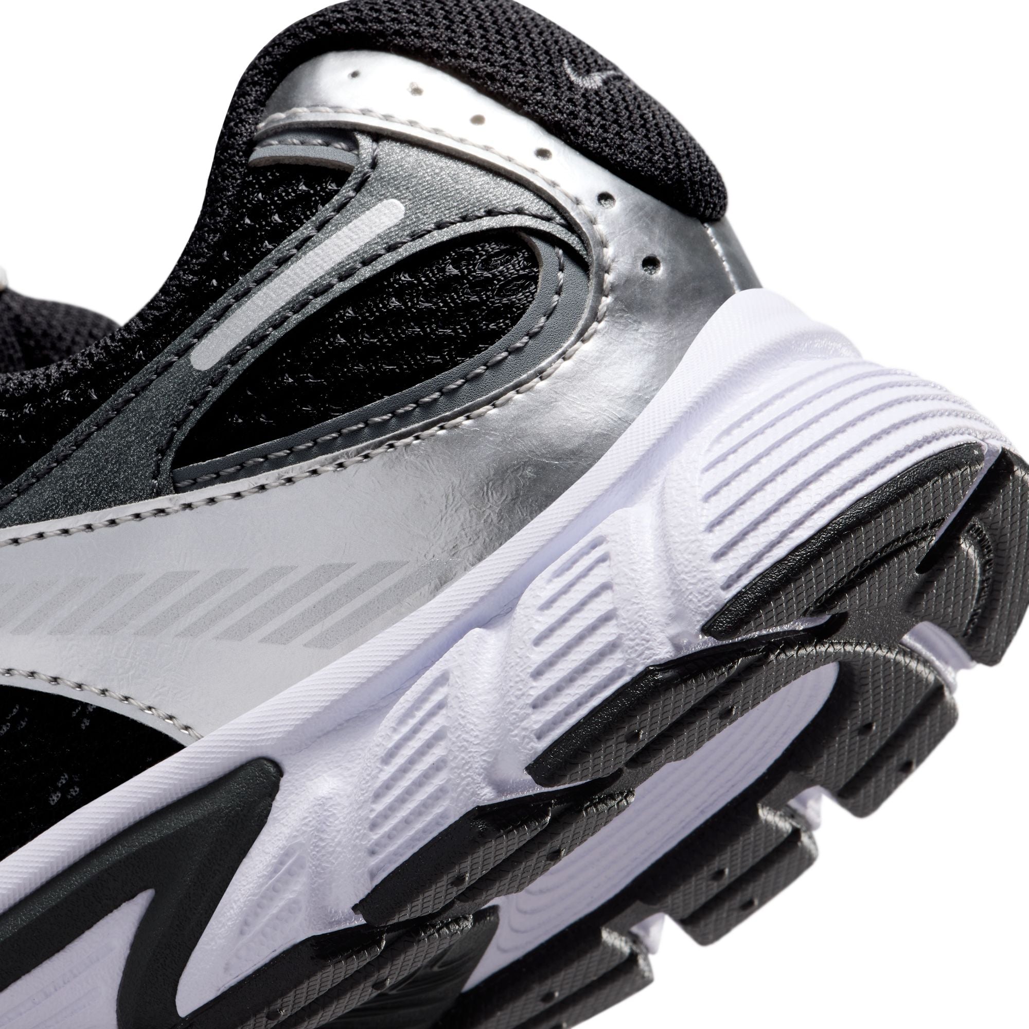 Nike Big Kids V5 RNR - Black by Denim Exchange