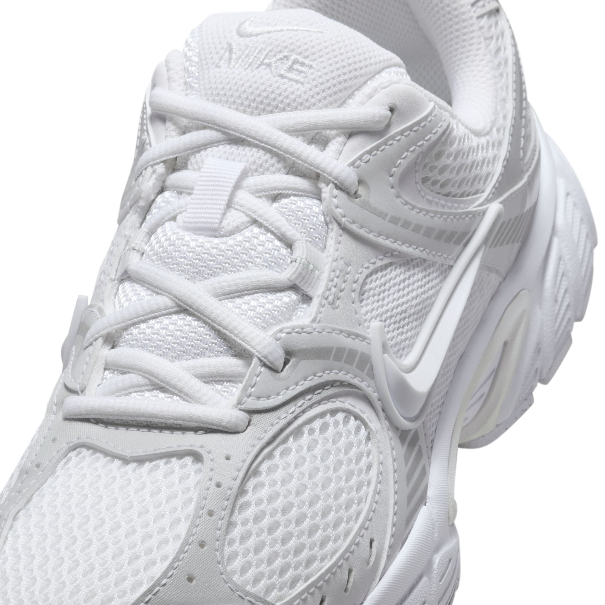 Nike Womens V5 Rnr - White by Denim Exchange