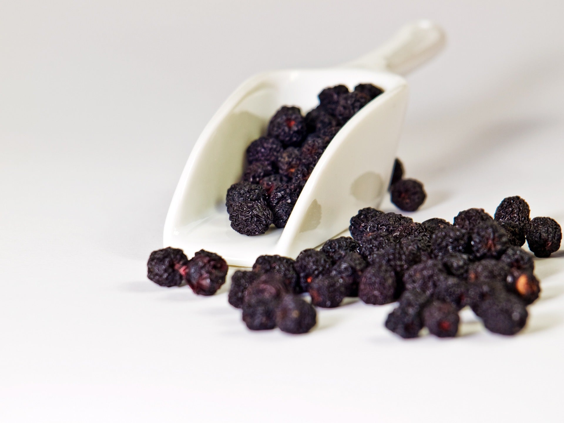 Aronia Berries, Organic by Country Life Natural Foods