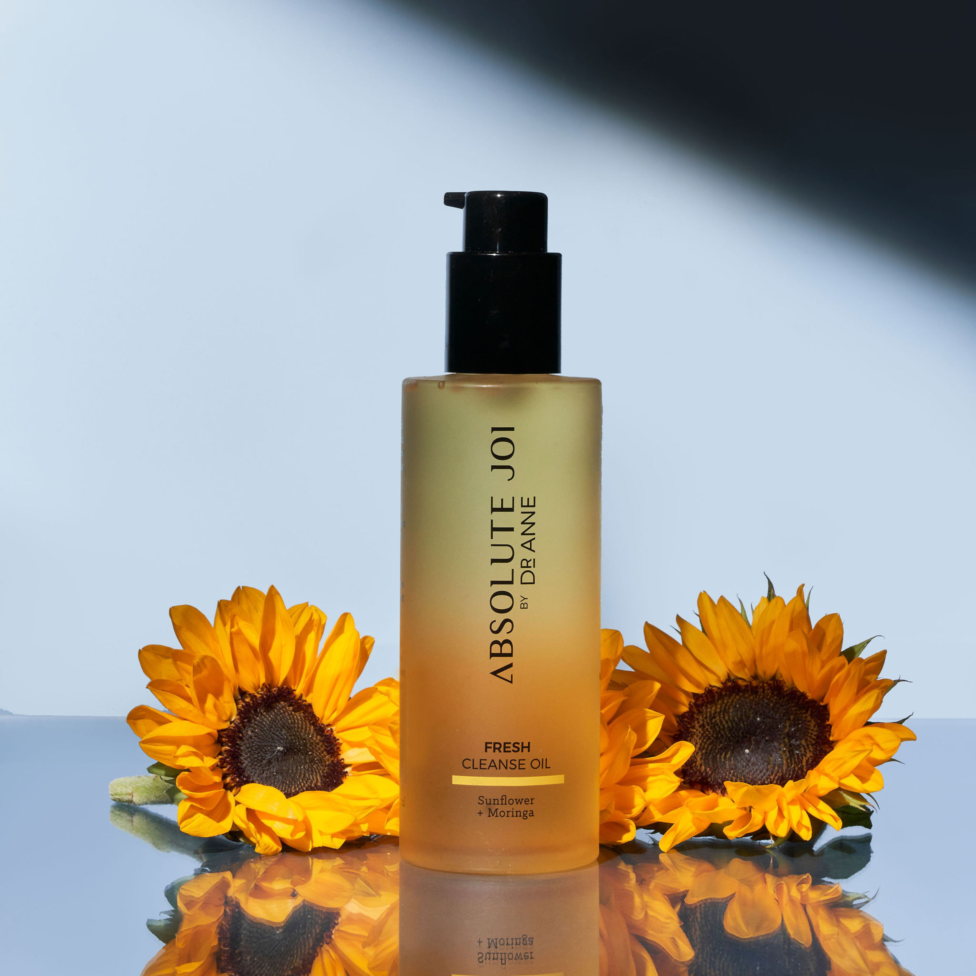 Cleansing Oil with Sunflower & Moringa DestGlow