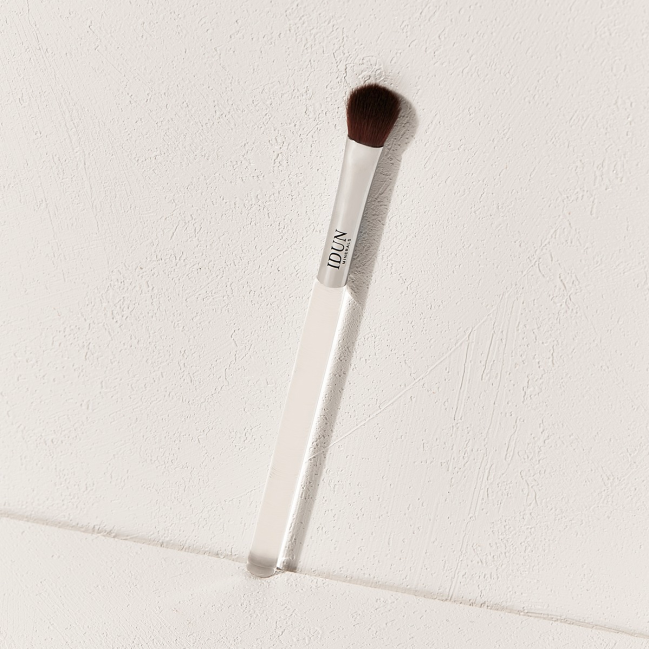BLENDING BRUSH by IDUN Minerals Inc.