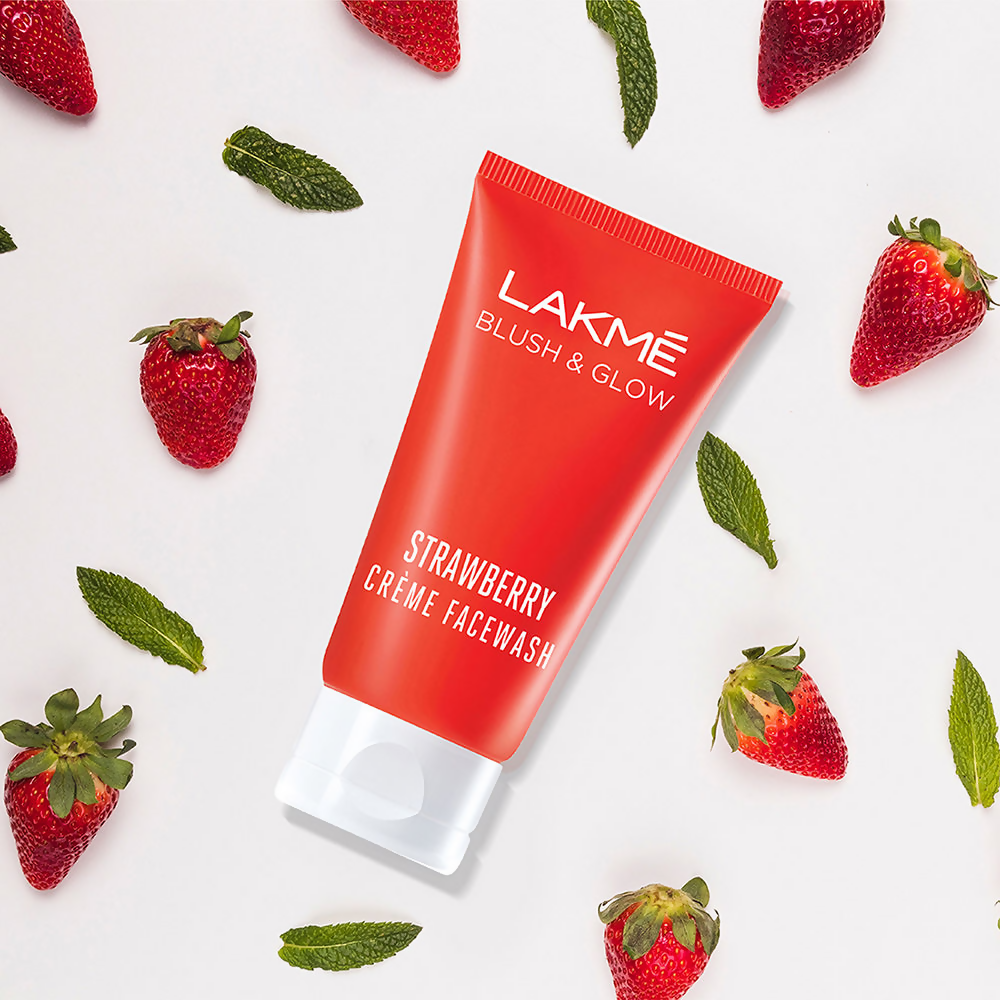 Lakme Blush & Glow Strawberry Creme Face Wash
