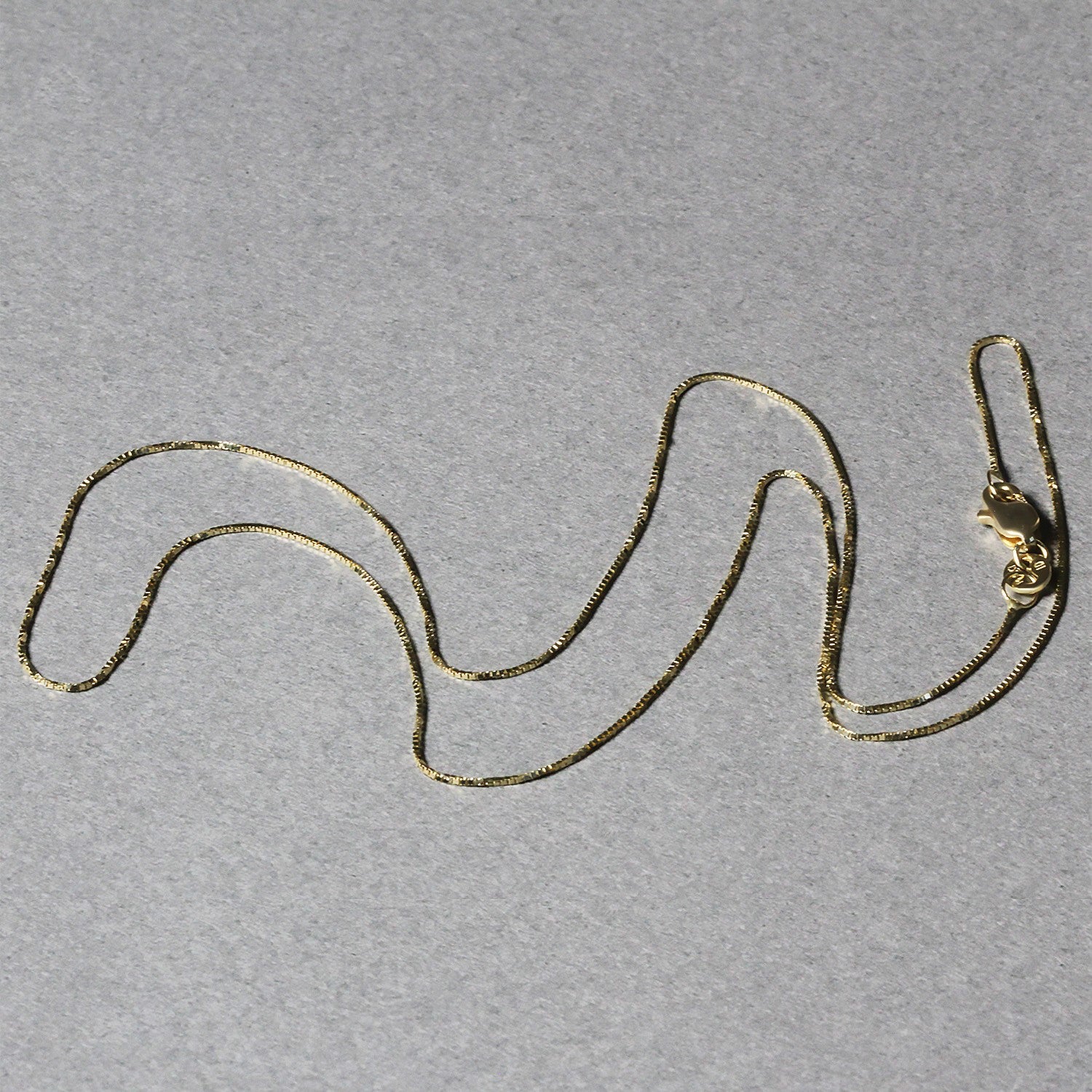 18k Yellow Gold Box Chain 0.6mm (0.60 mm) DestGlow