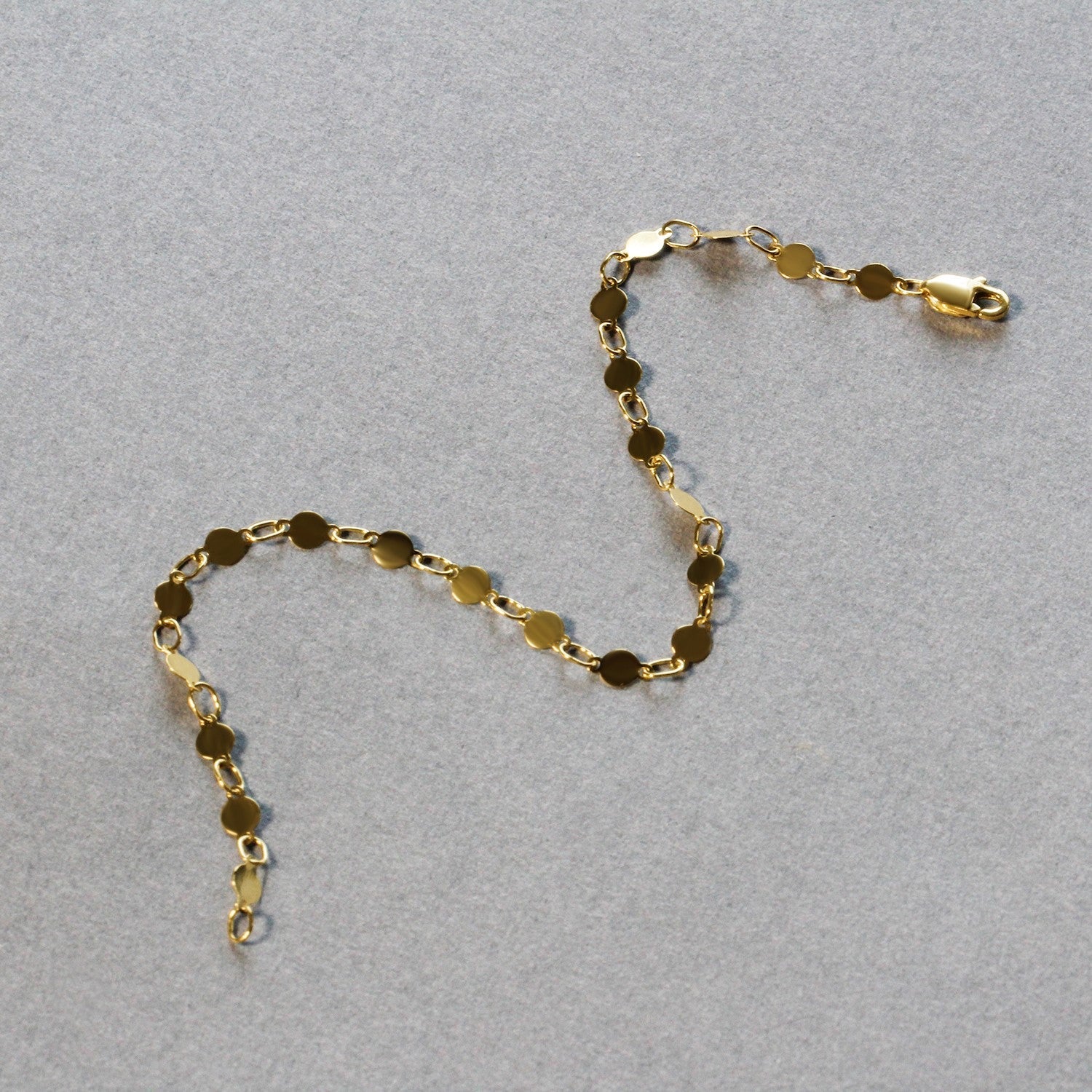 14k Yellow Gold Bracelet with Polished Circles - DestGlow