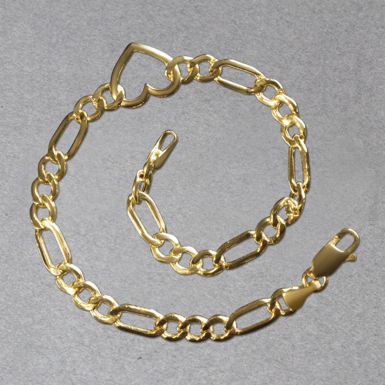 14k Yellow Gold 7 inch Figaro Chain Bracelet with Heart - DestGlow