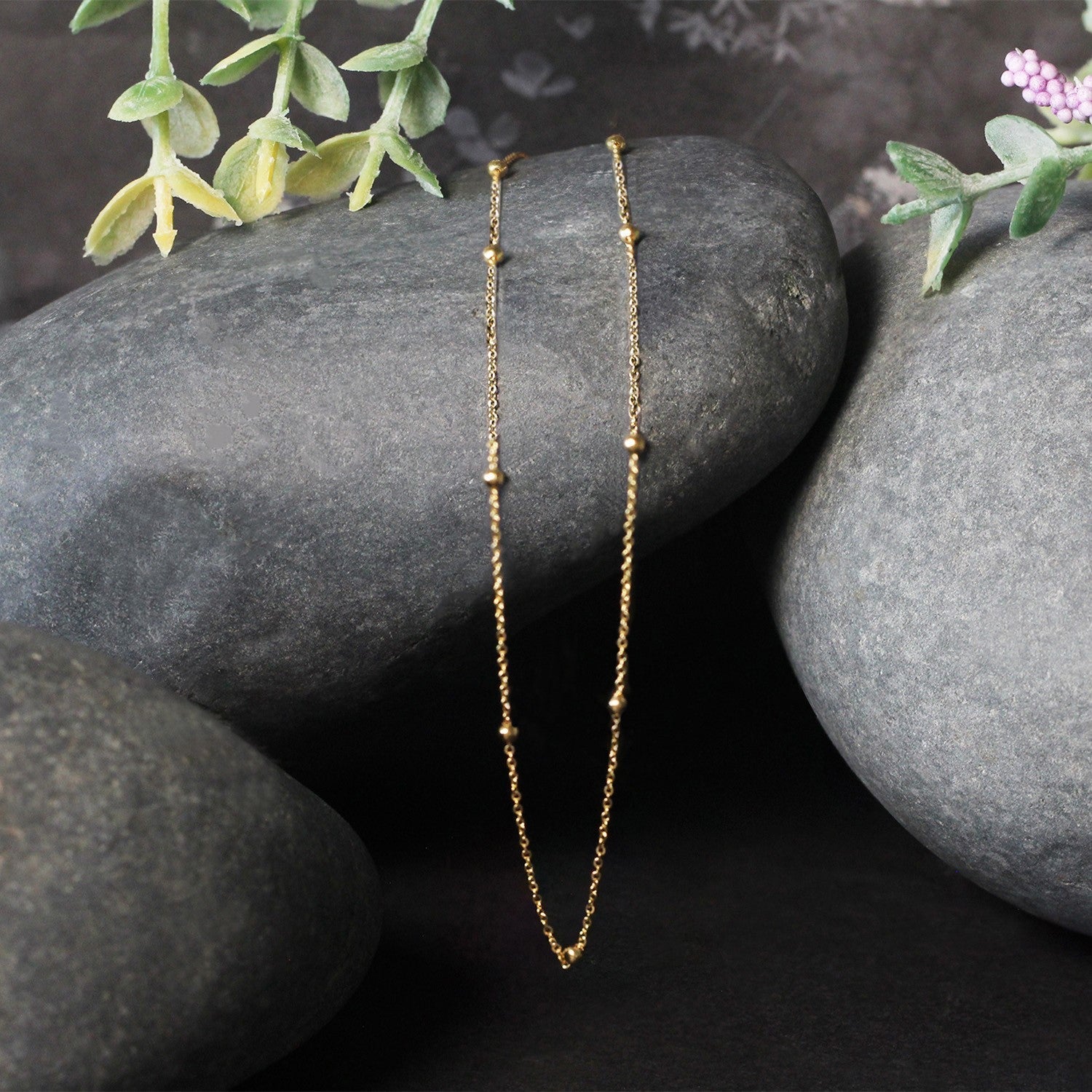 Bead Links Saturn Chain in 14k Yellow Gold (1.80 mm) - DestGlow