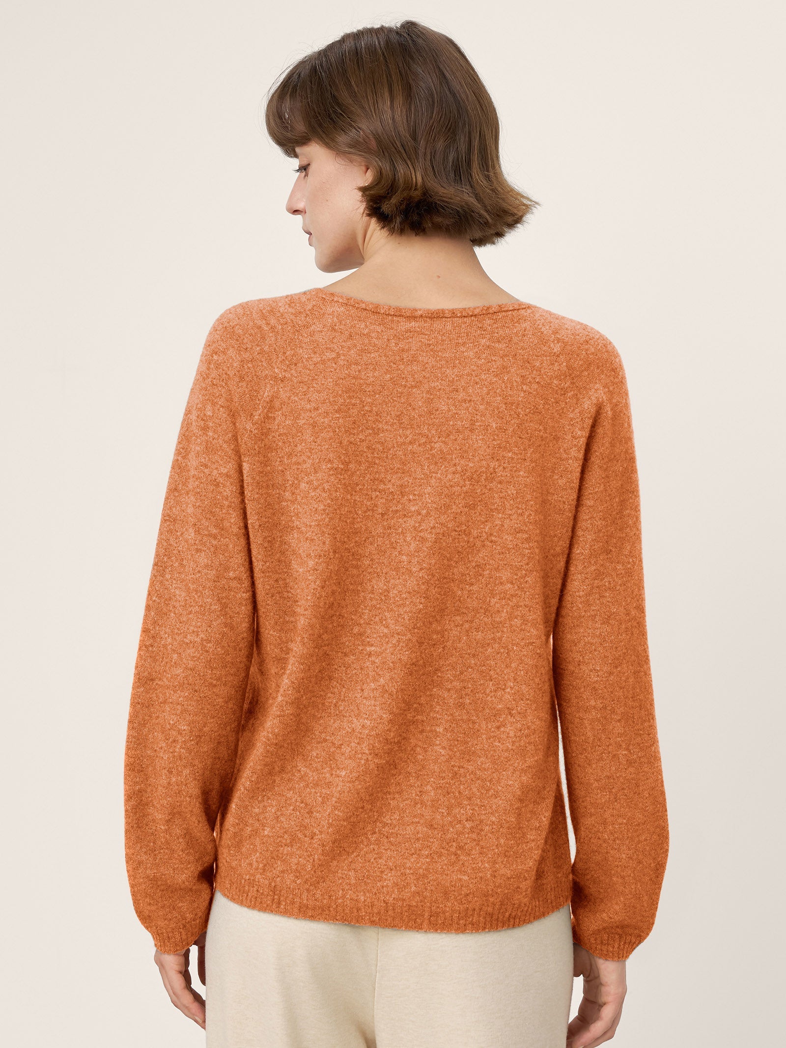 Mongolian Cashmere & Mulberry Silk Seamless Ribbed Trim V-Neck Sweater TESSA by LINTICO