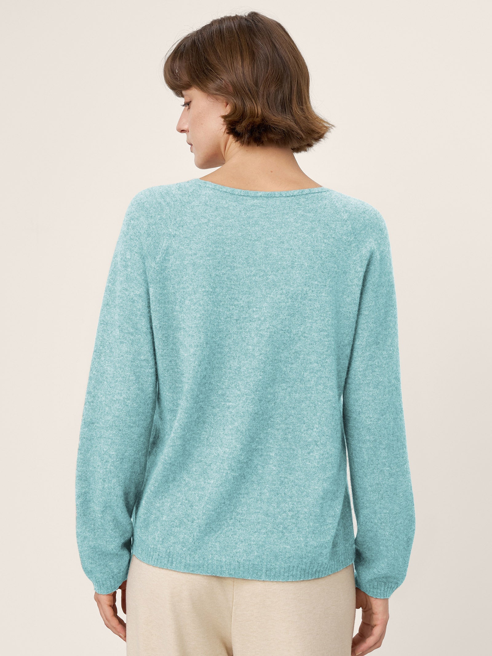 Mongolian Cashmere & Mulberry Silk Seamless Ribbed Trim V-Neck Sweater TESSA by LINTICO