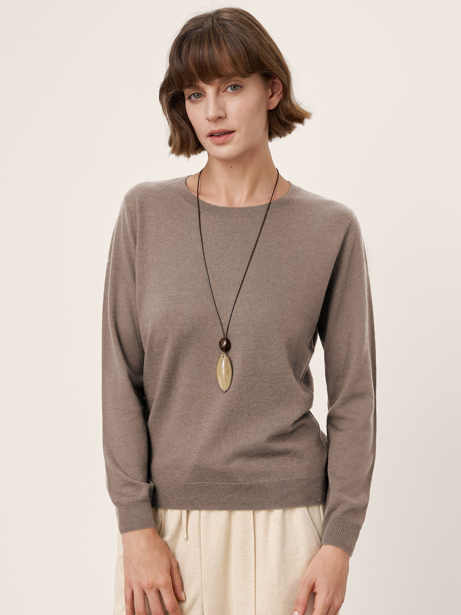 100% Extra-Fine Merino Wool Essential Crew Neck Knit Sweater BRIDGET by LINTICO