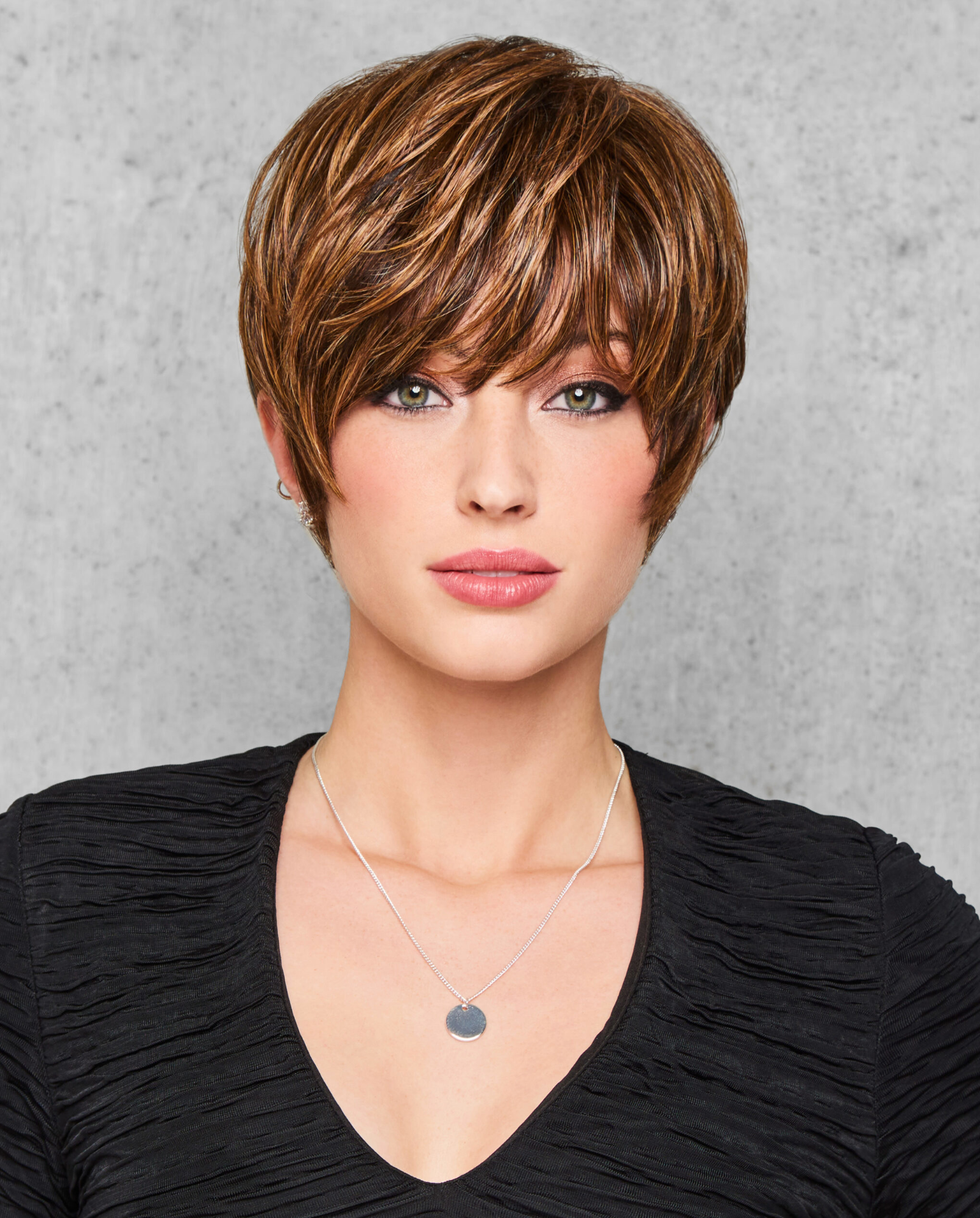 Hairdo Feather Cut Wig, R3025S+ Glazed Cinnamon