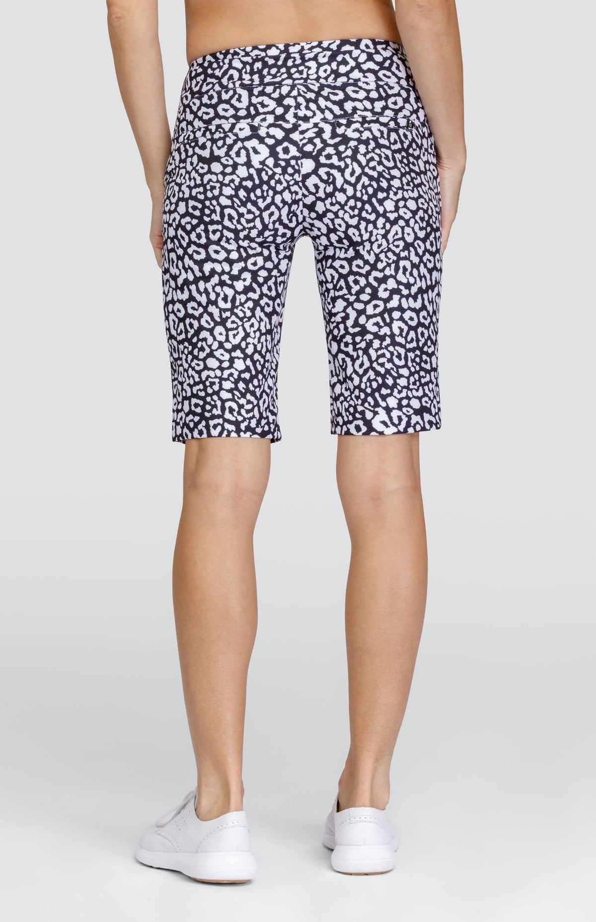 Mulligan 21" Short - Onyx Leopard DestGlow