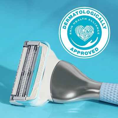 Venus For Pubic Hair and Skin Value Pack Razor Handle + 4 Blade Refills - Missing Box