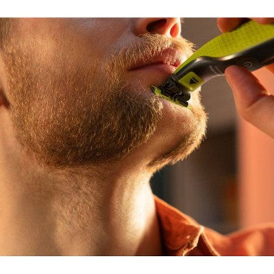 Philips Norelco OneBlade 360 Face Rechargeable Men&