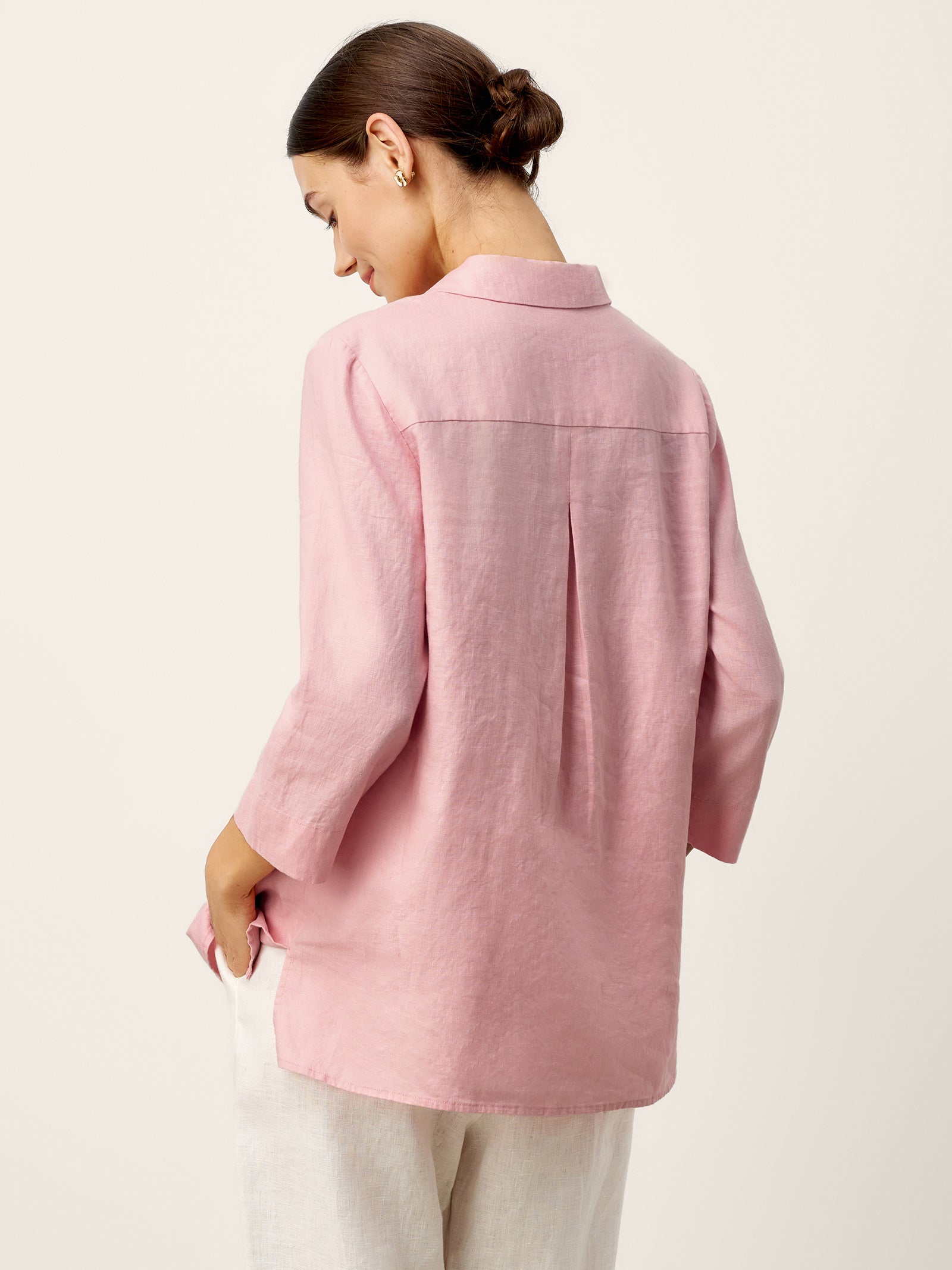 100% Linen Layered Lapel V-neck Sculpted Front Pleat Longline Top ODALYS DestGlow