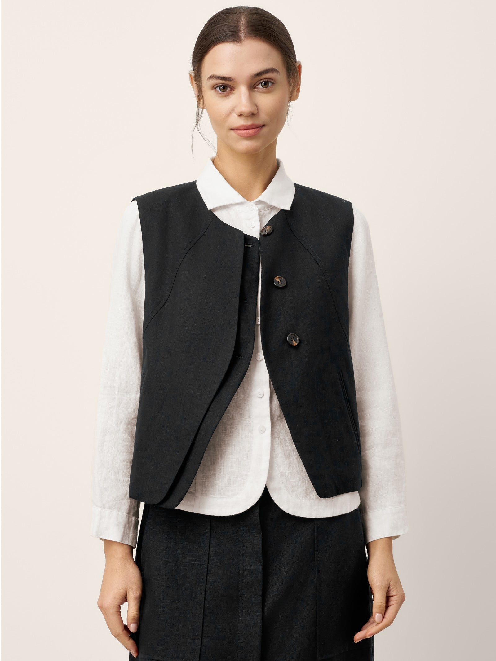 Linen-Lyocell Panel Layered Vest ODELIA DestGlow