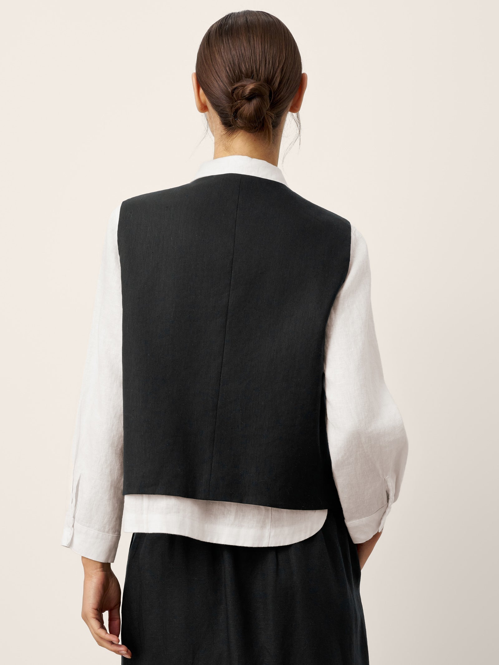 Linen-Lyocell Panel Layered Vest ODELIA DestGlow