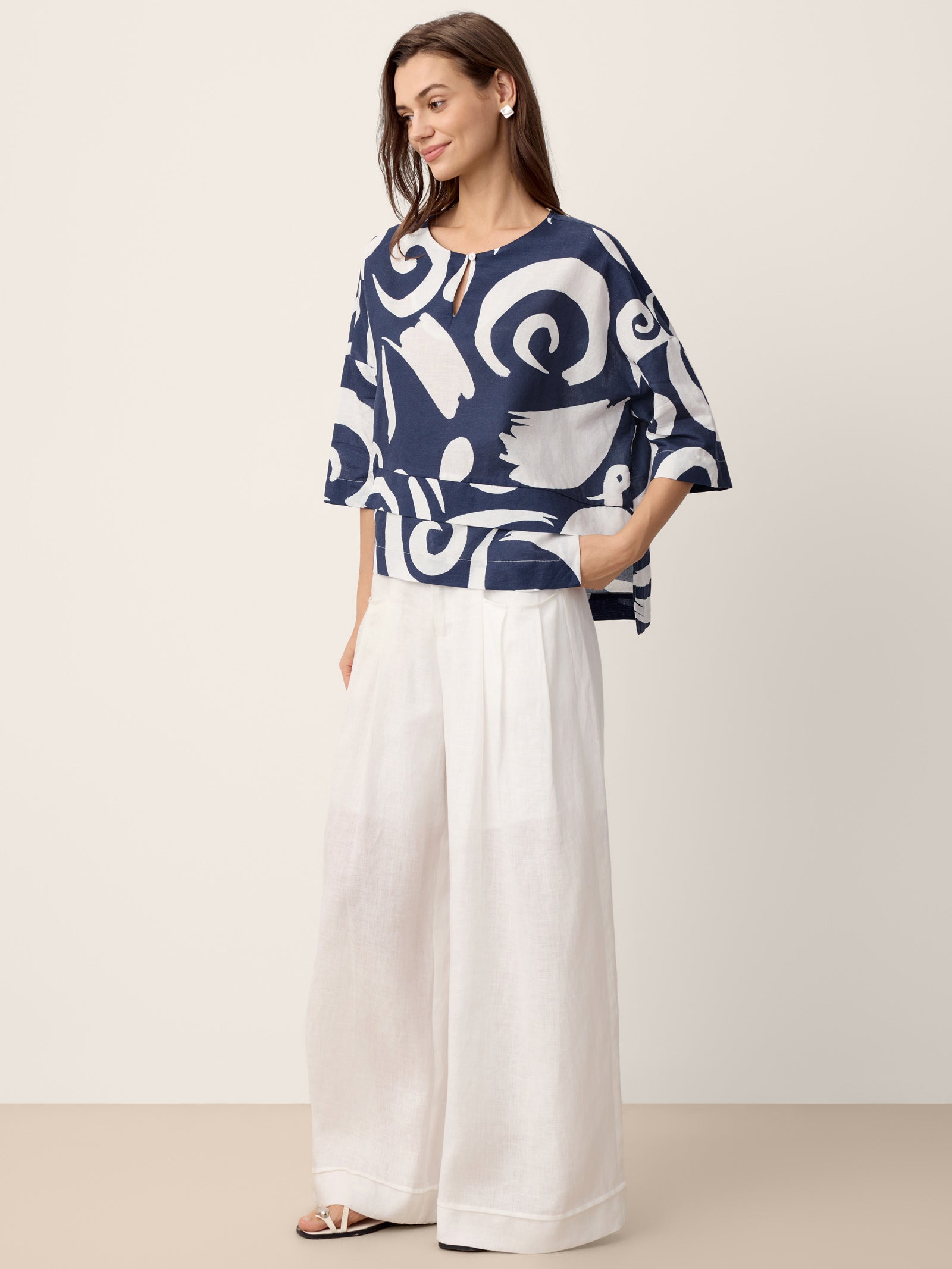Linen Layered Asymmetric Top NOREEN by LINTICO