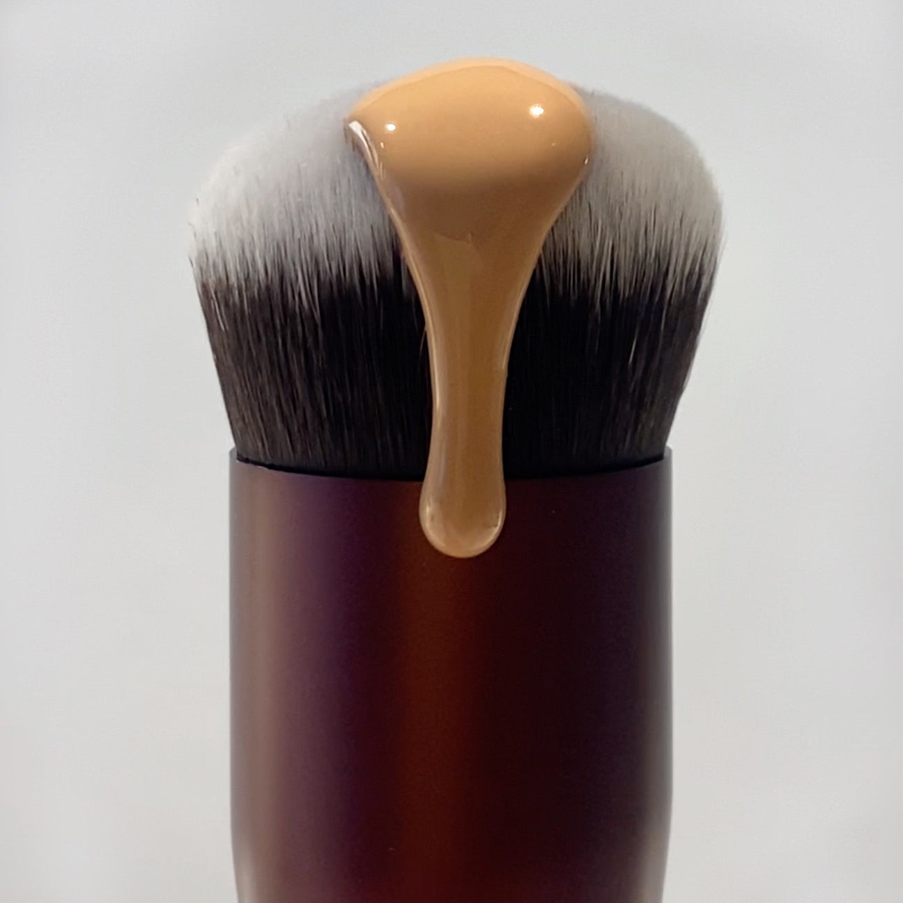 Pro Buffer Foundation Brush - DestGlow