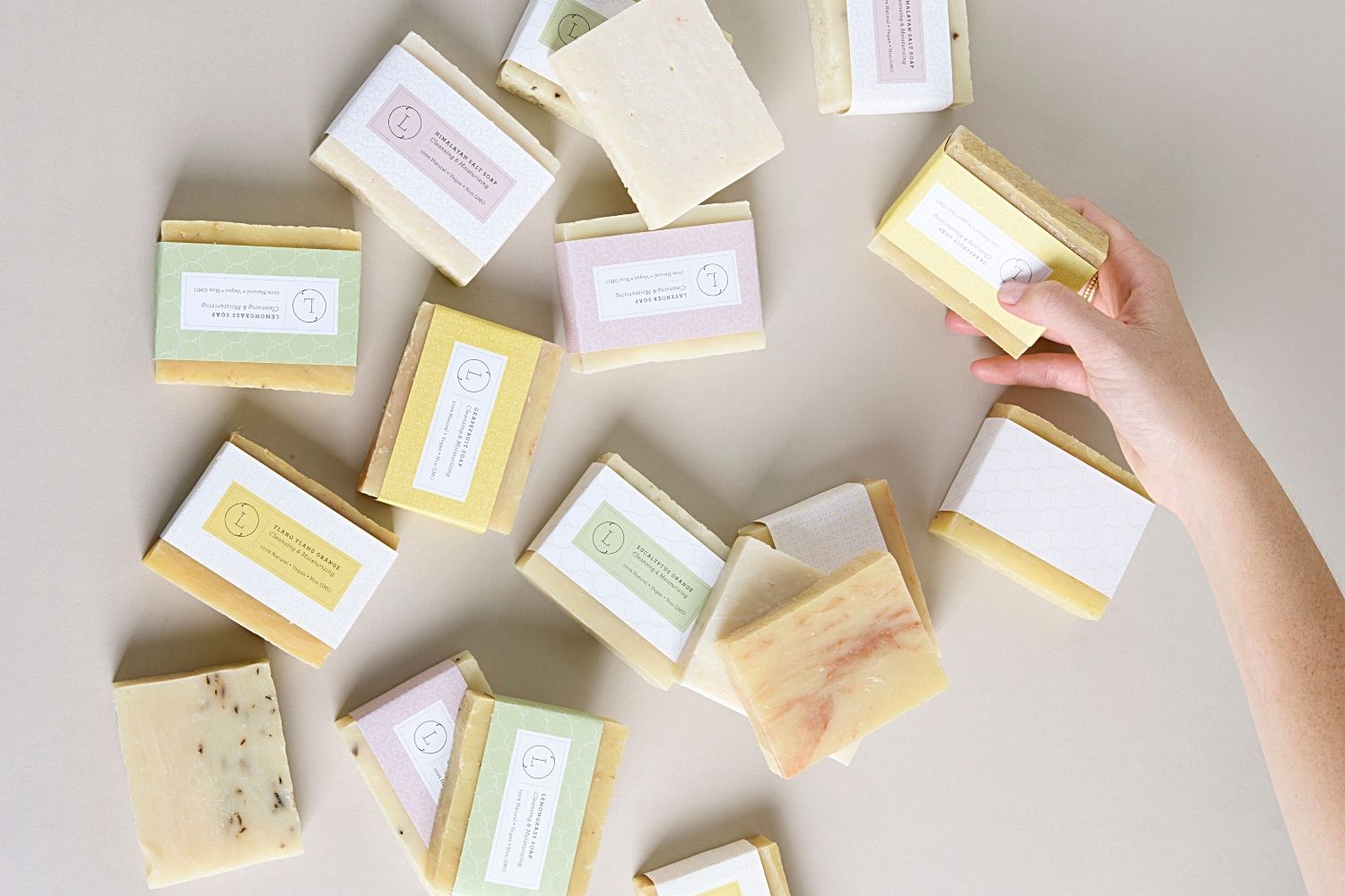 2x Natural Cold Process Soap Bar with Essential oils - Choose your scent by Lizush