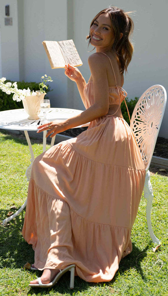 Women Clothing Sleeveless Cropped Outfit Stitching Layer Long Large Hem Dress