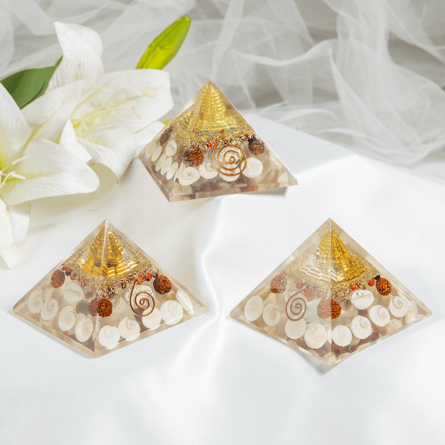 Gomti Chakra Orgone Pyramid, Healing Crystal Pyramid. DestGlow