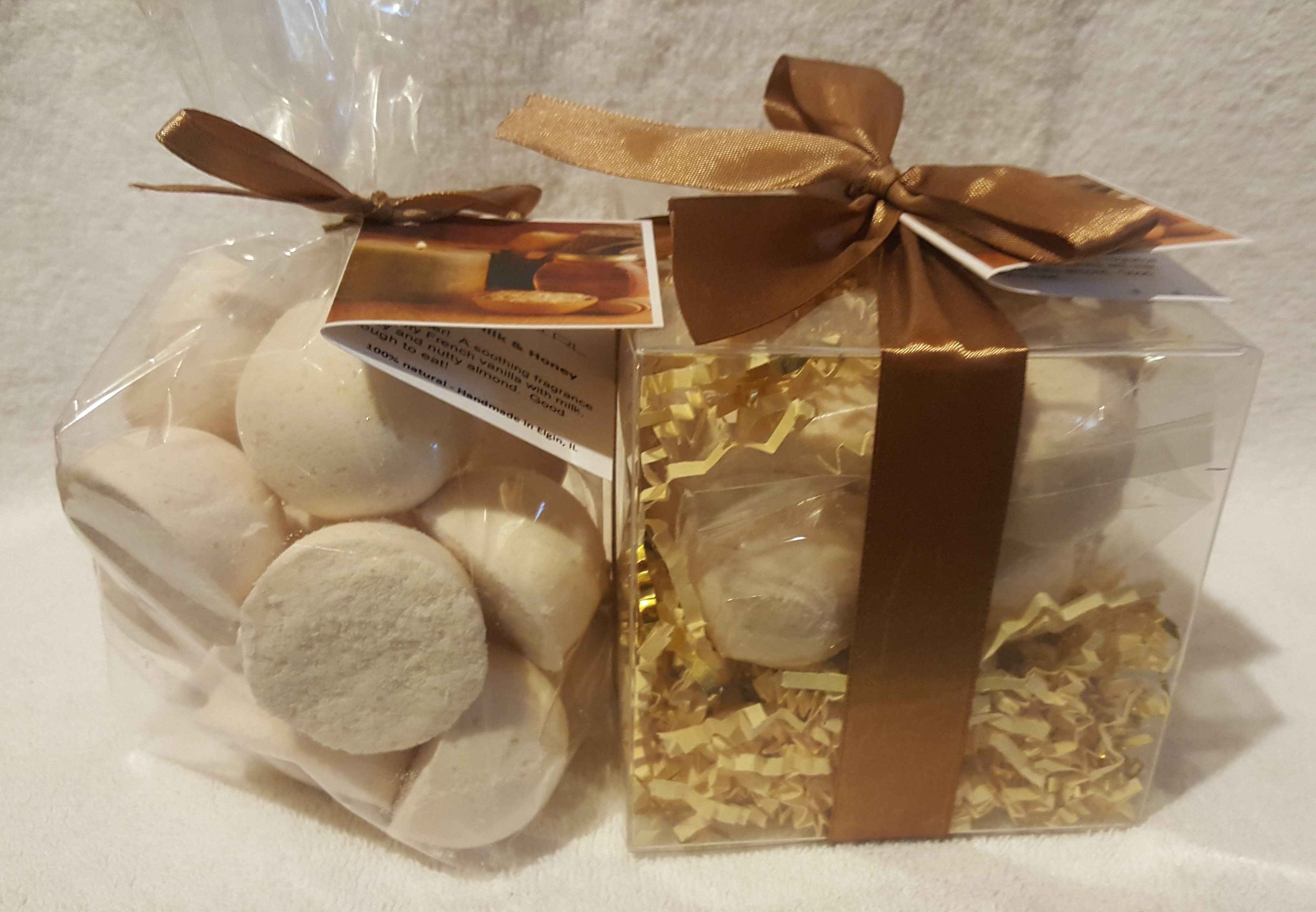 Oatmeal, Milk & Honey 14-pack Bath Bomb Gift Set by Spa Pure