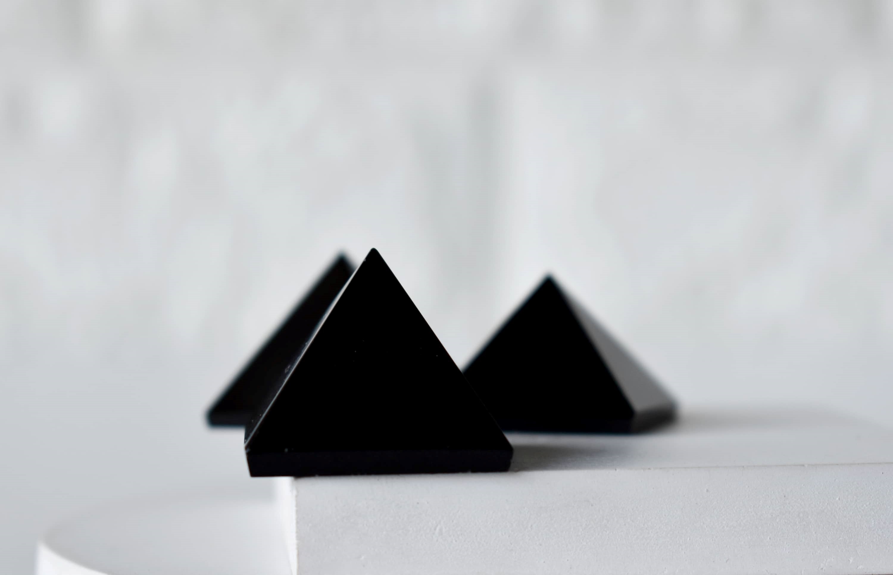Black Tourmaline Pyramids (Promote Courage and Self-Confidence)