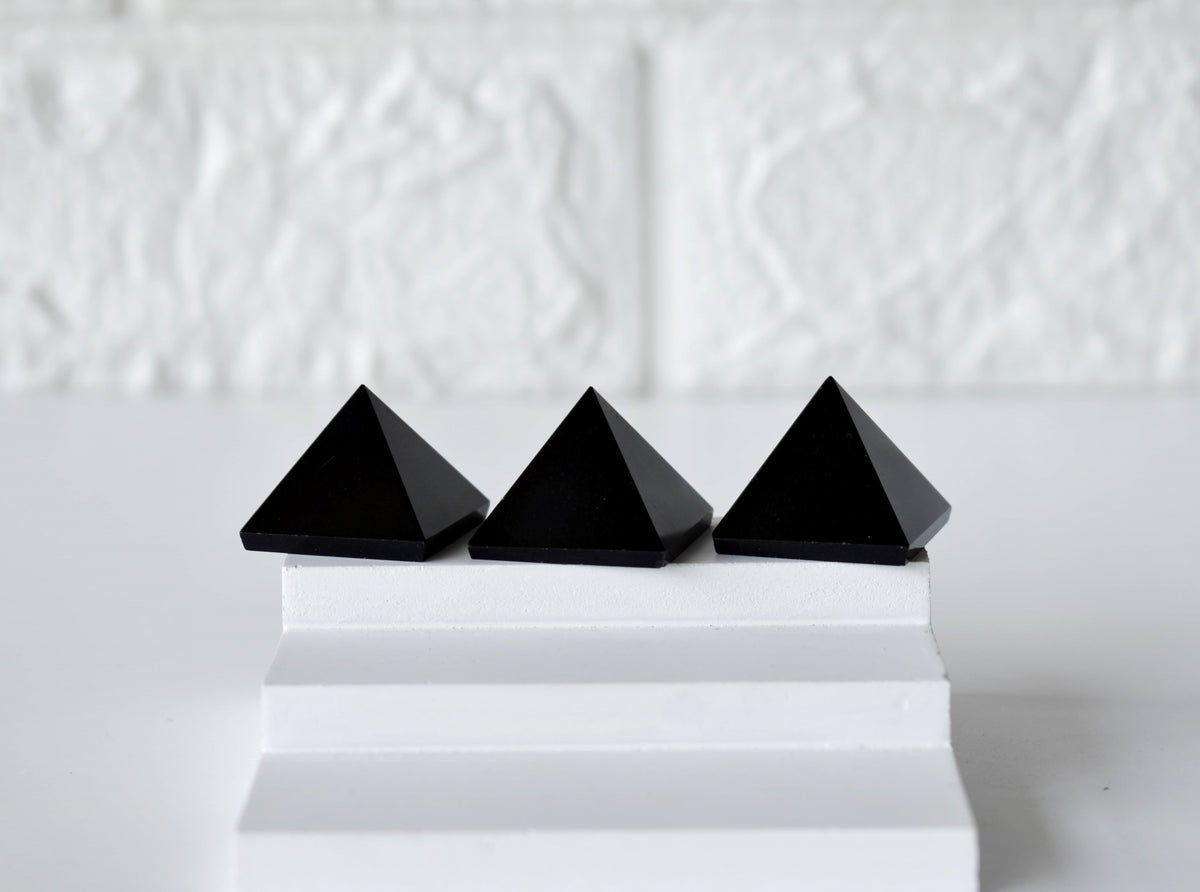 Black Tourmaline Pyramids (Promote Courage and Self-Confidence)
