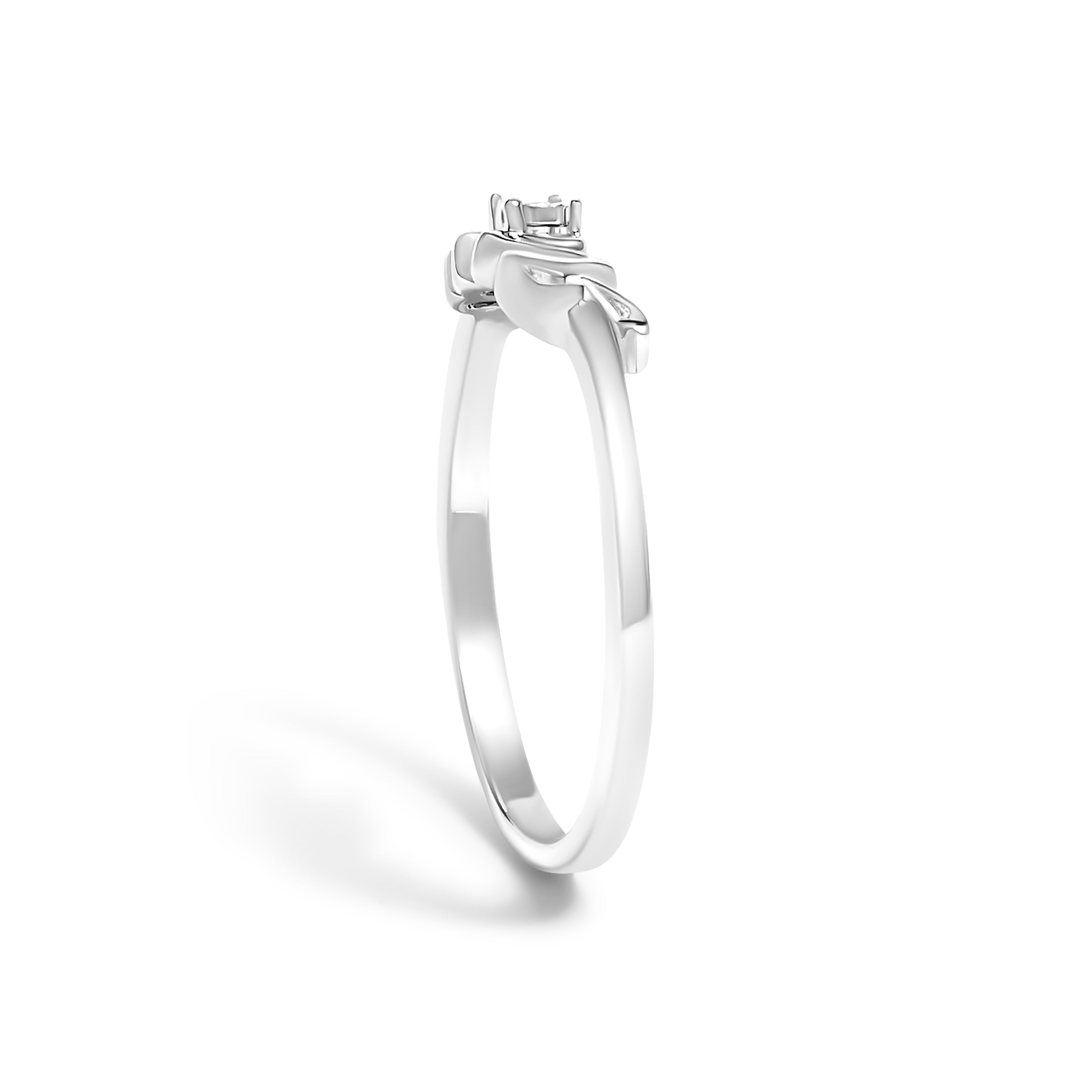 .925 Sterling Silver Diamond Accent "MOM" Ring (J-K Color, I2-I3 Clarity) - Ring Size 7 DestGlow