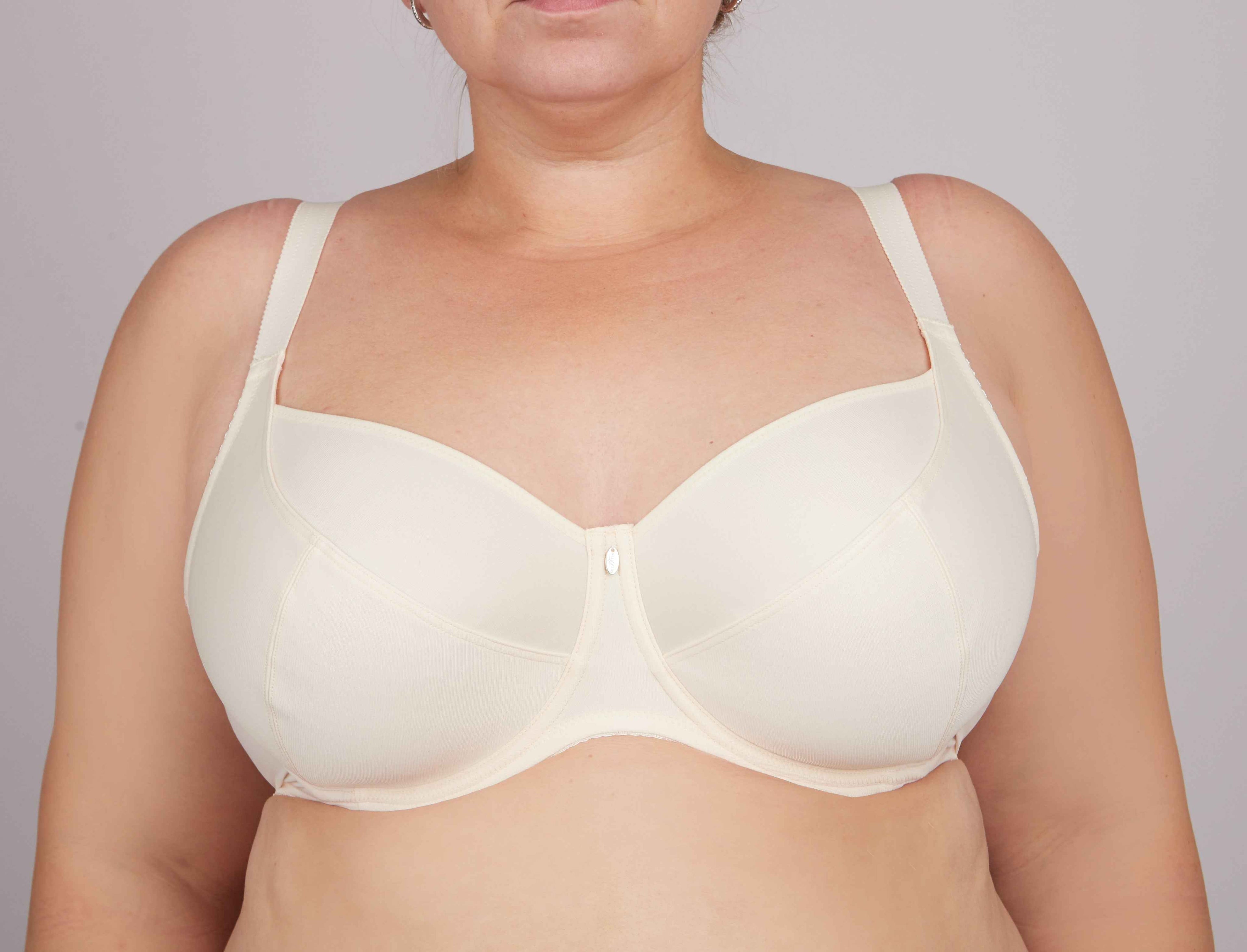 Bra Milavitsa 105910 - Underwired, Triple Segment, Fixed Straps