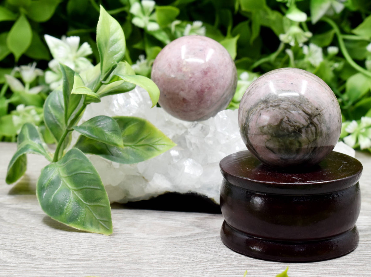 1Pc Rhodonite Sphere Crystal Ball Healing Sphere. DestGlow