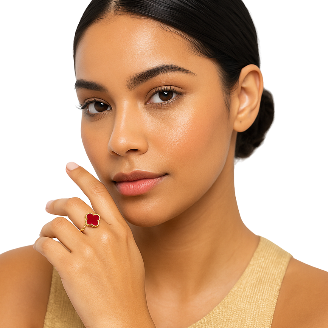 Valeria Clover Ring – Red Enamel with Gold Detailing by Farmacias Savia