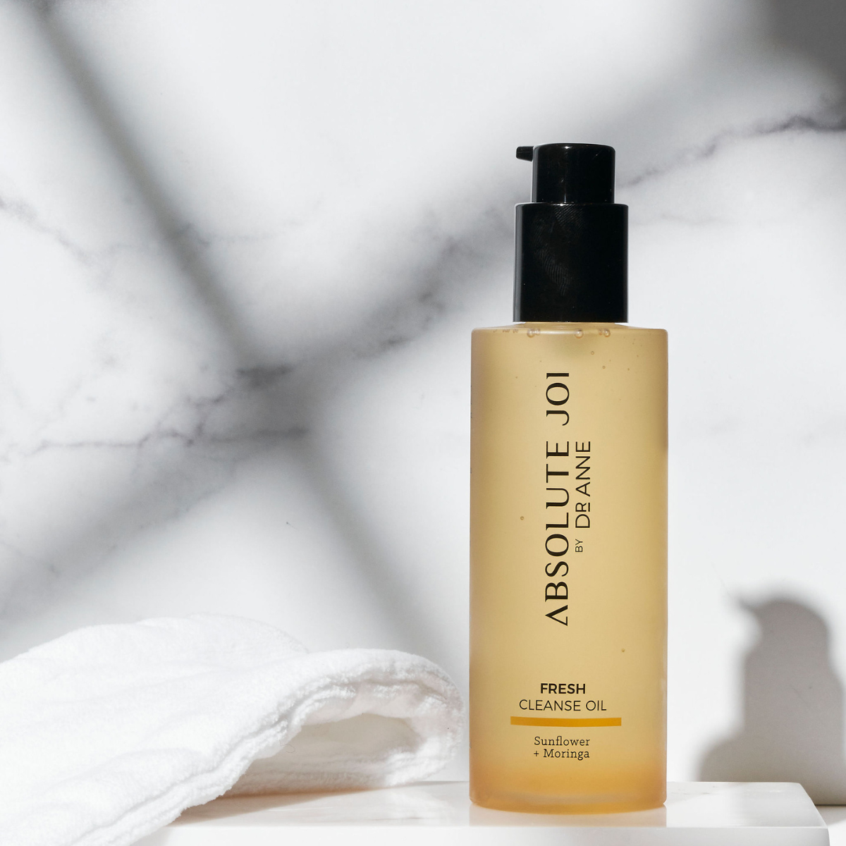Cleansing Oil with Sunflower & Moringa DestGlow