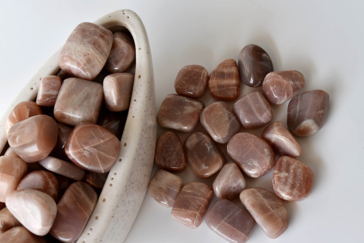 Moonstone Tumbled Crystals(Creativity and Emotional Understanding) DestGlow