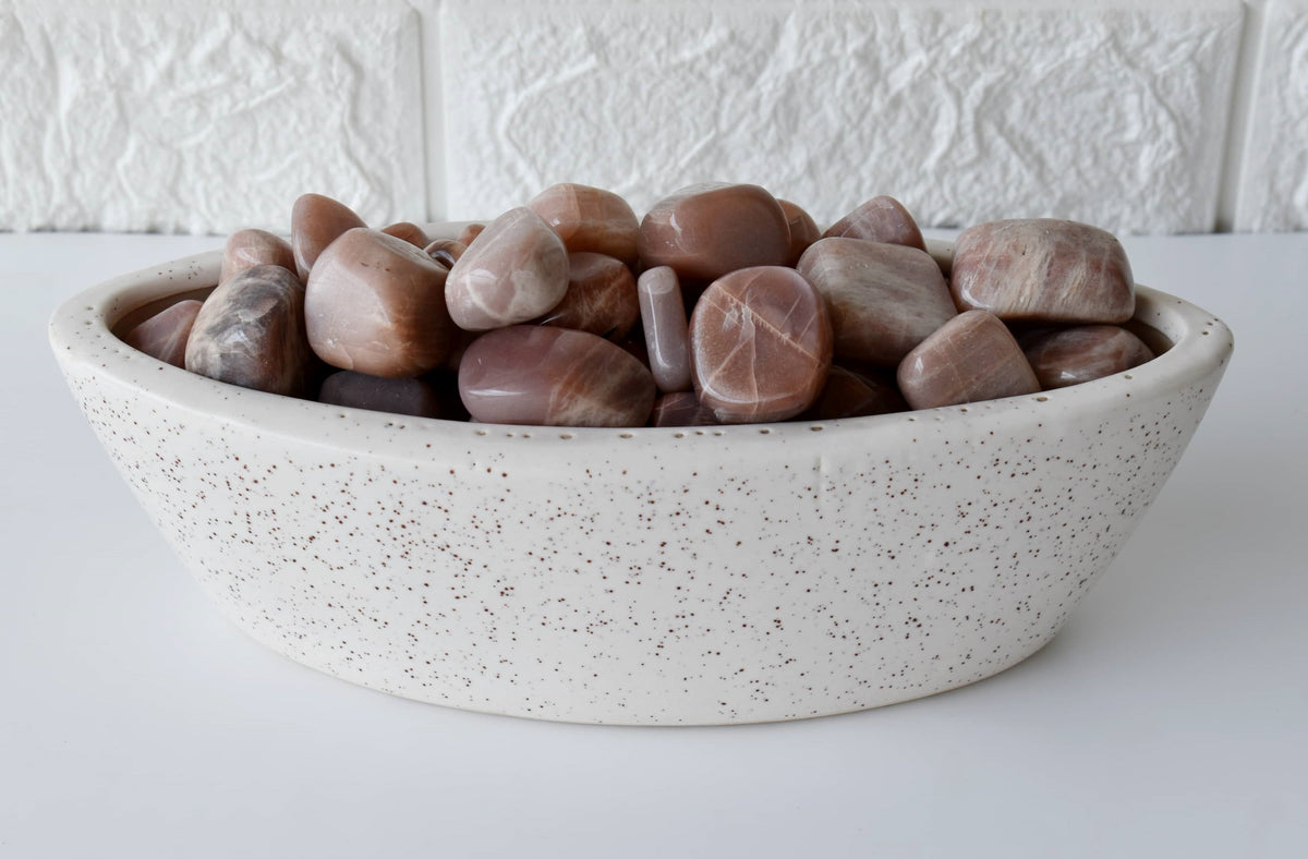 Moonstone Tumbled Crystals(Creativity and Emotional Understanding) DestGlow