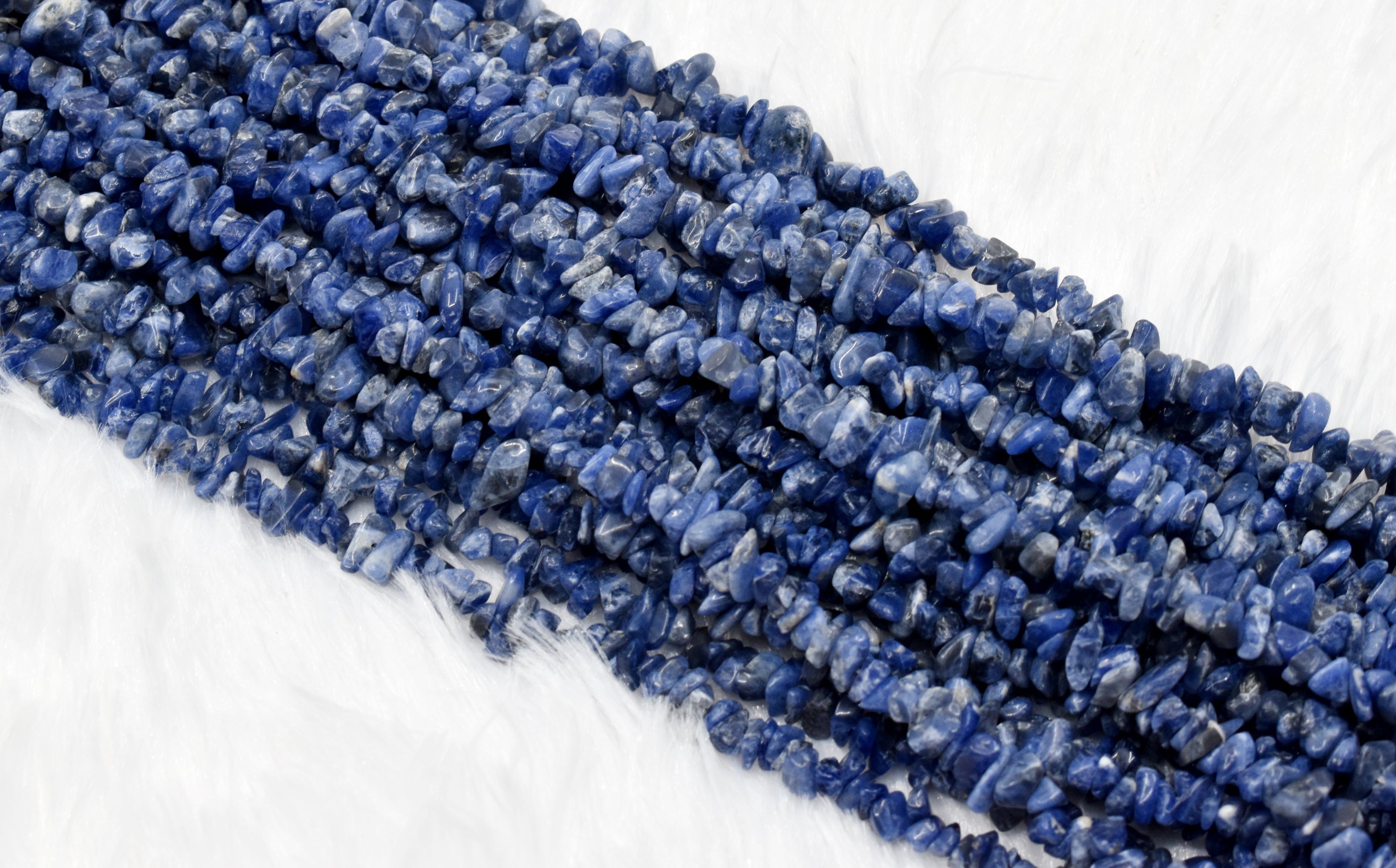 Uncut Raw Sodalite Crystal Chip Beads for Necklace (Alignment With The Higher Self and Meditation) DestGlow