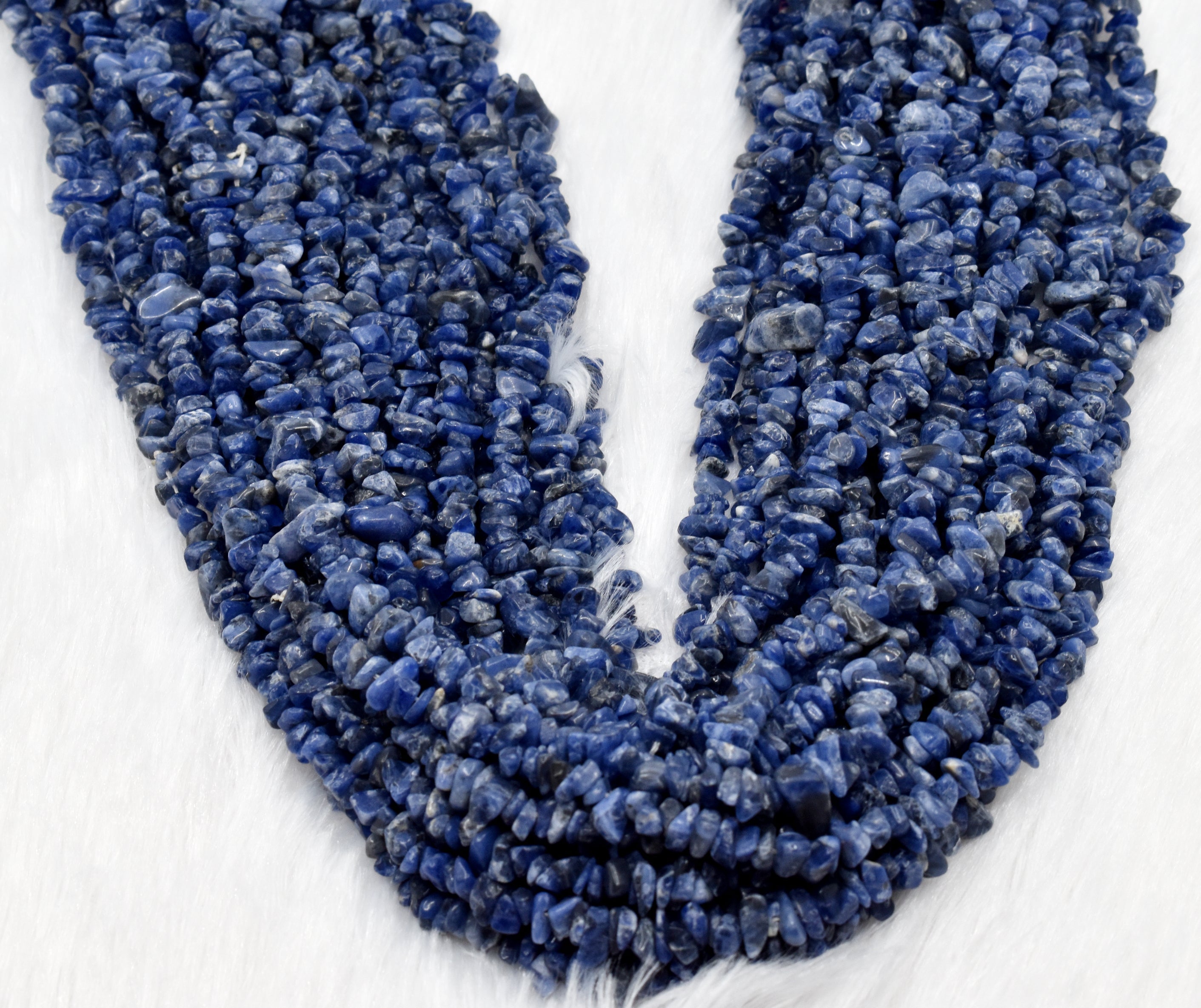 Uncut Raw Sodalite Crystal Chip Beads for Necklace (Alignment With The Higher Self and Meditation) DestGlow