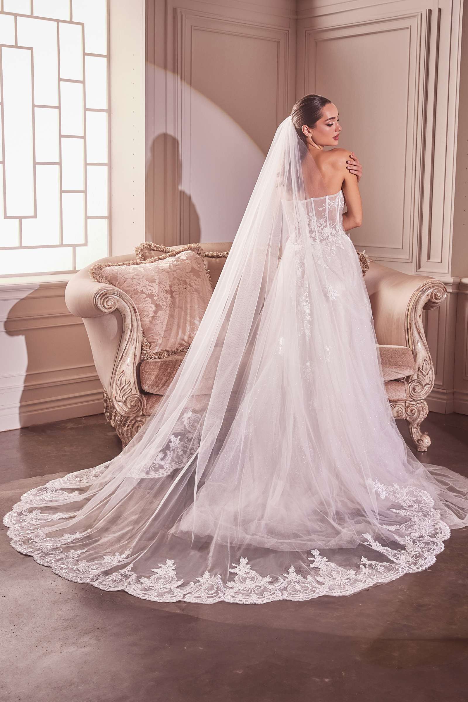 Embroidery Hem Lace Chapel Veil DestGlow