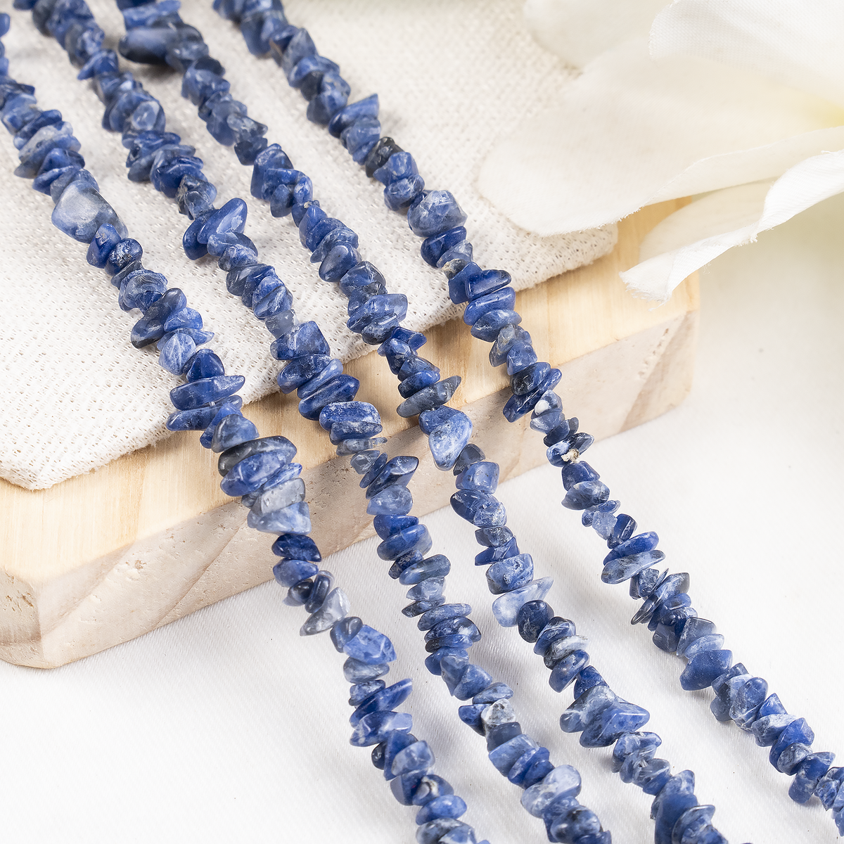 Uncut Raw Sodalite Crystal Chip Beads for Necklace (Alignment With The Higher Self and Meditation) DestGlow