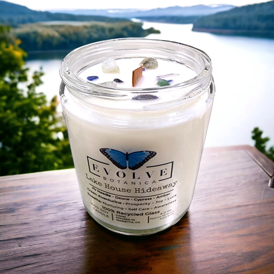 Classic 9oz Jam Jar Crystal Soy Candle - Lake House Hideaway (Aventurine)