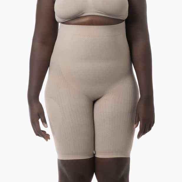 Buttlifting shapewear shorts with anti-cellulite control