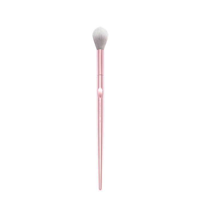 WET N WILD Pro Brush Line - Tapered Highlighting Brush P75 by Avera Group